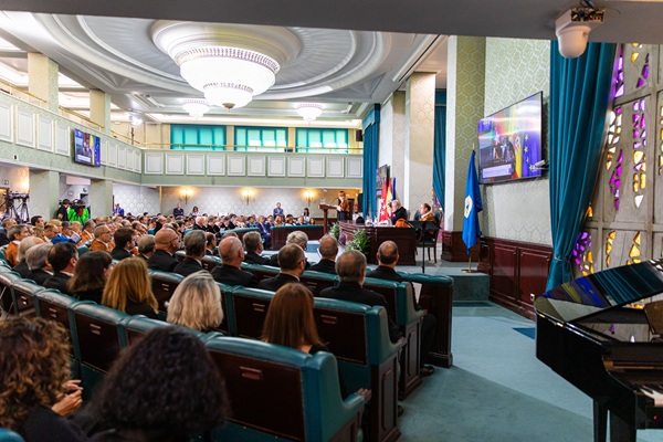 El rector de la UPM preside el acto de apertura del curso en el paraninfo
